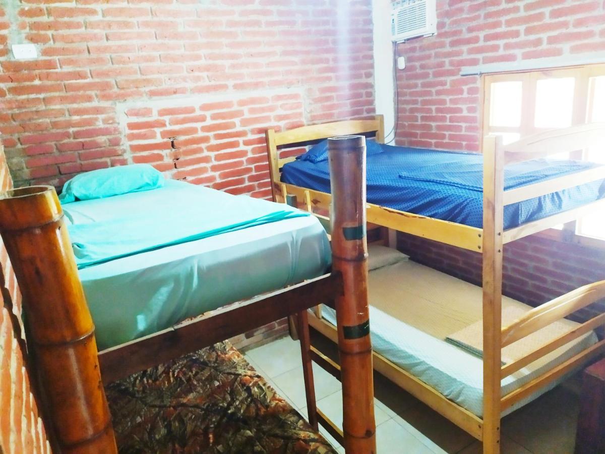 Iguana Beach House Ostello Montañita Esterno foto