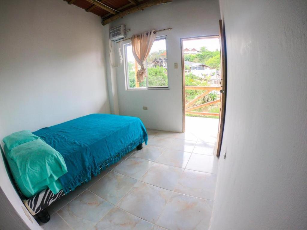 Iguana Beach House Ostello Montañita Esterno foto